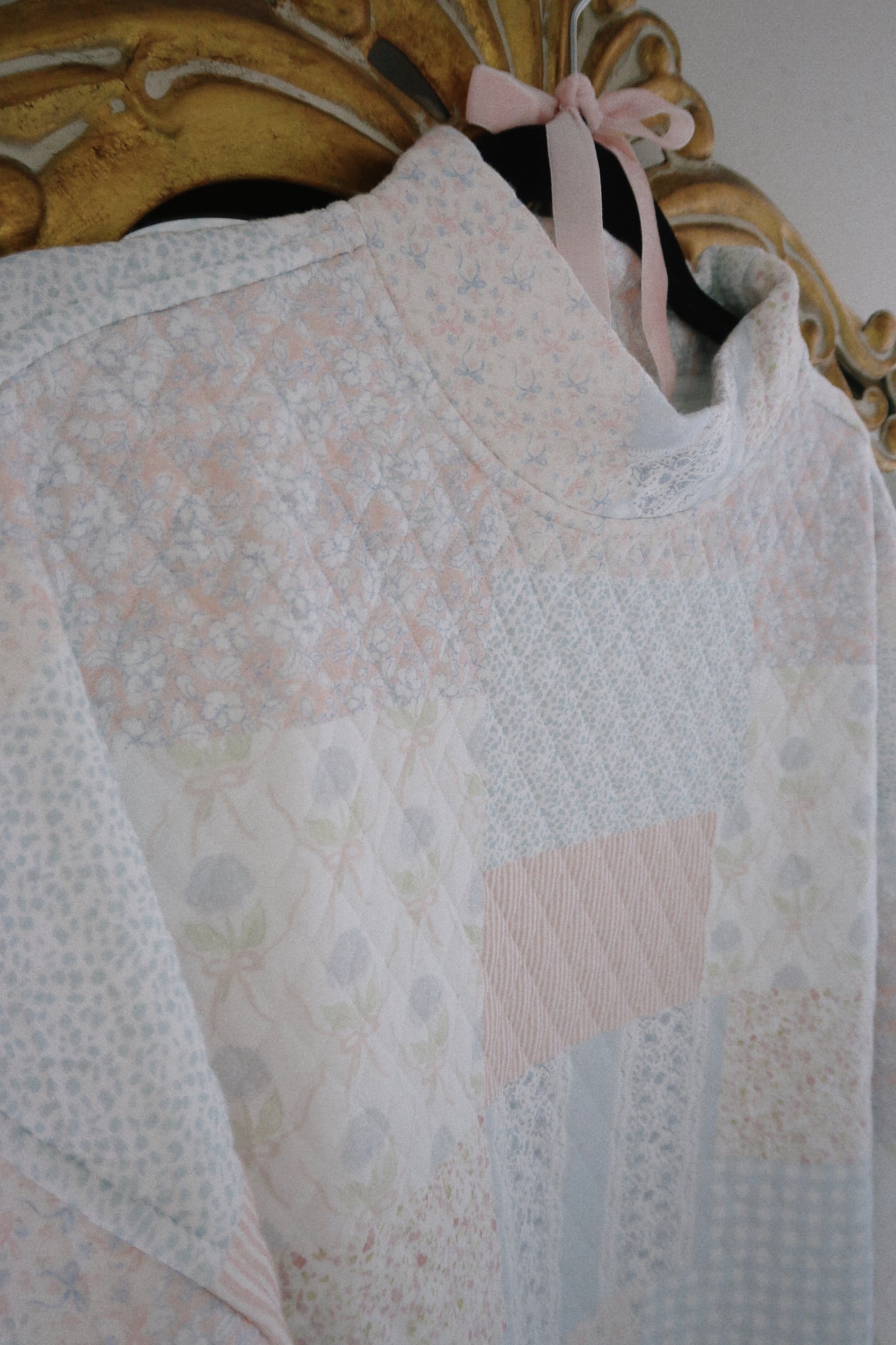 Quilted Mockneck Sweatshirt