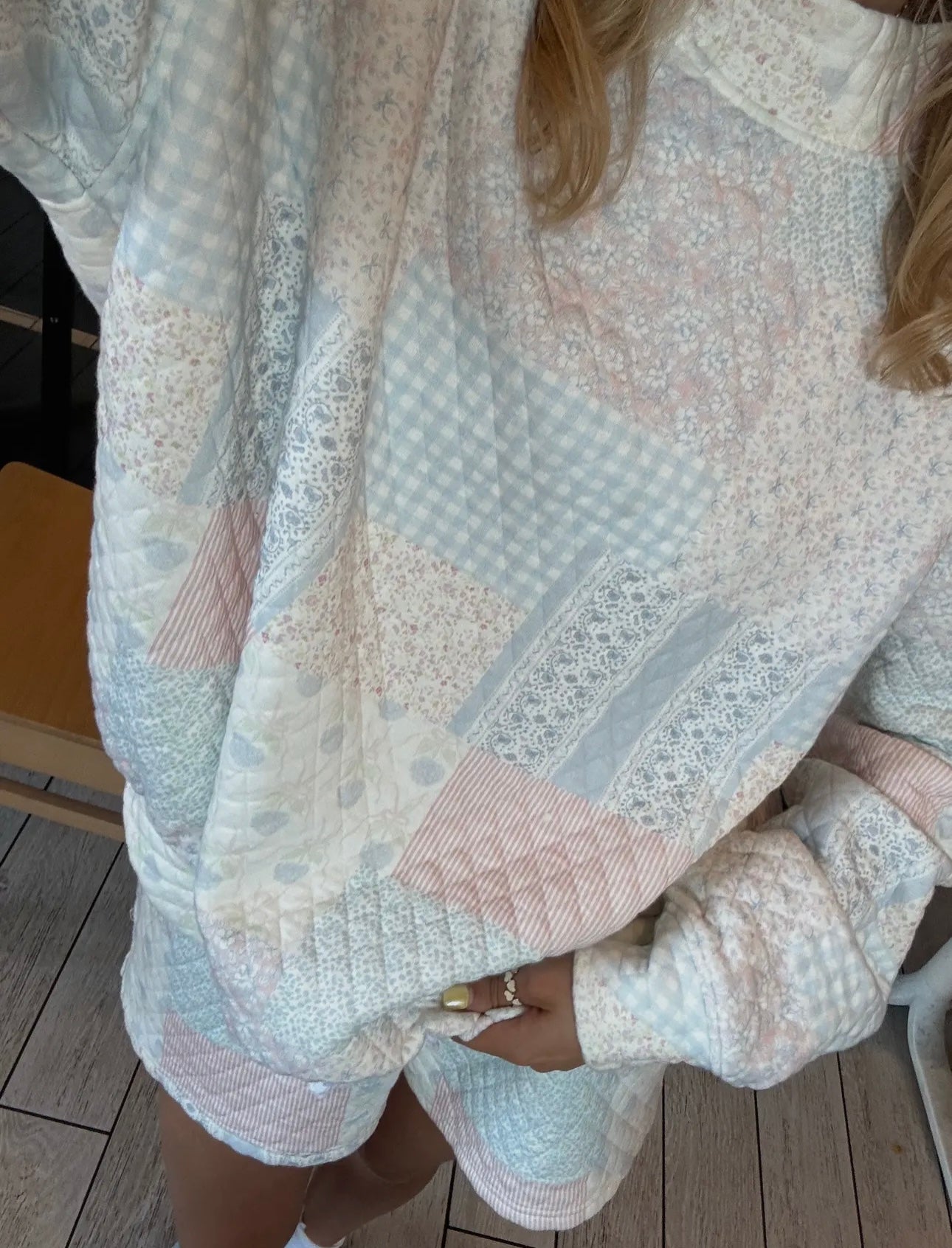 Quilted Mockneck Sweatshirt