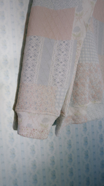 Quilted Mockneck Sweatshirt