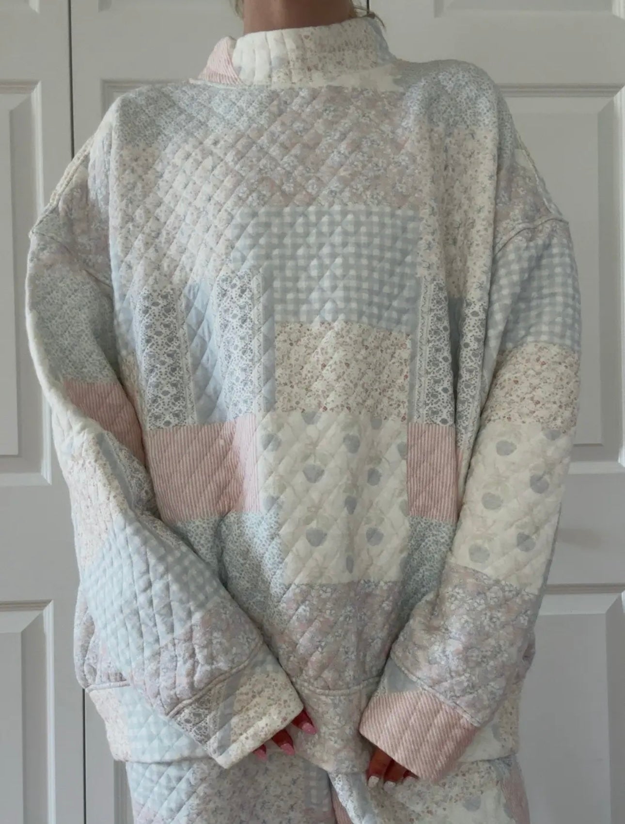 Quilted Mockneck Sweatshirt